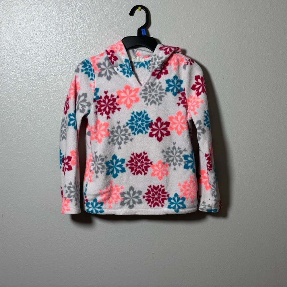 Crazy 8 Hoodie White Pullover Girls Sweater Snowflake Size M(7/8)